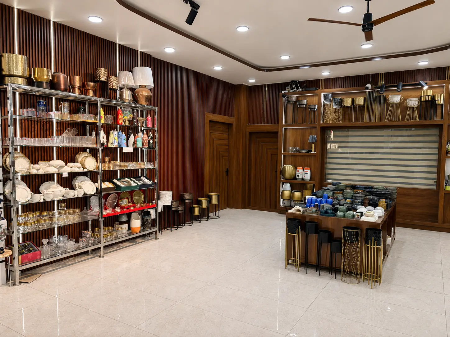 Hira Industries home decor and crockery showroom interior